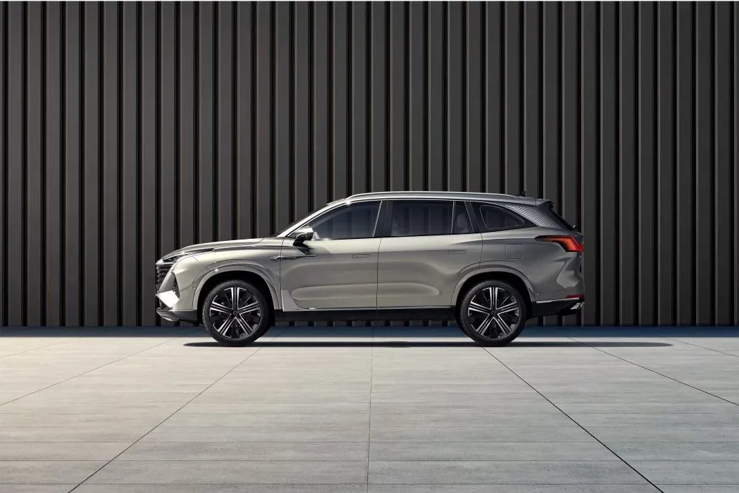 MG QS 2025 el SUV 7 plazas que viene a repartir leña