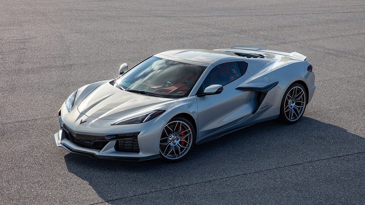 Corvette se pasa las normas europeas por... el tubo de escape V8
