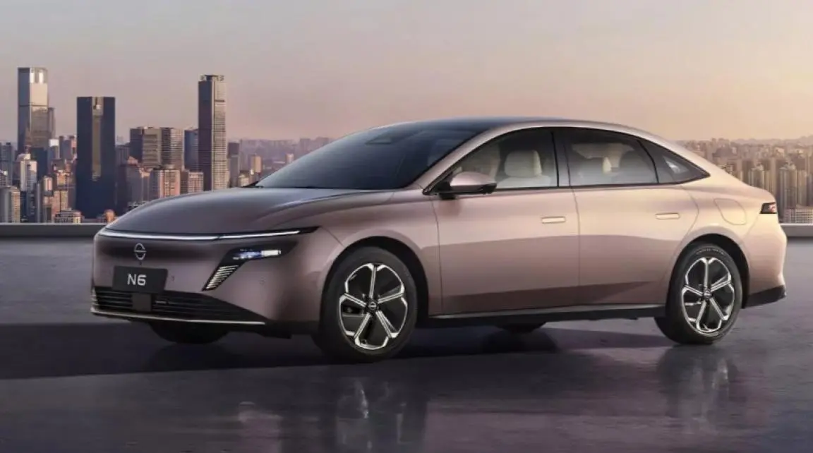 Nissan N6: la berlina outsider que quiere colarse en las fiestas de las berlinas PHEV en España