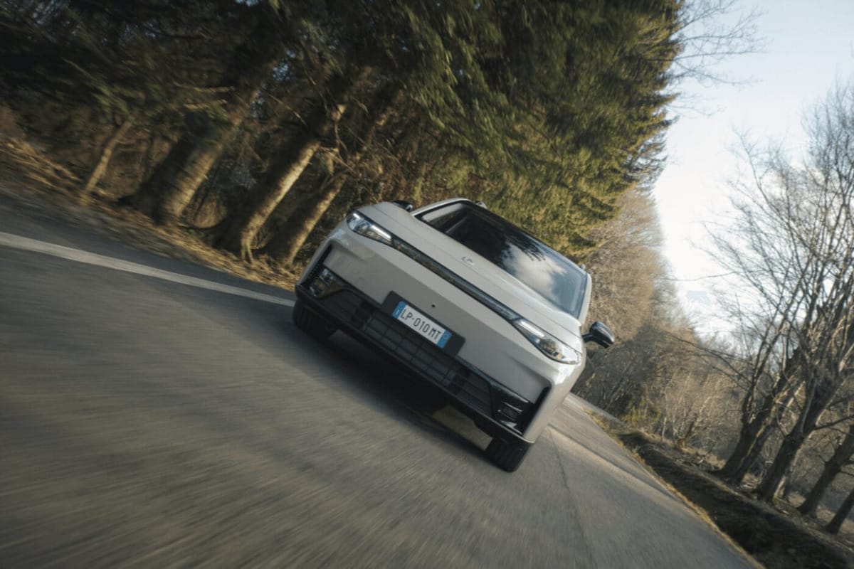 Leapmotor C10 AWD, el puñetazo chino en la mesa eléctrica