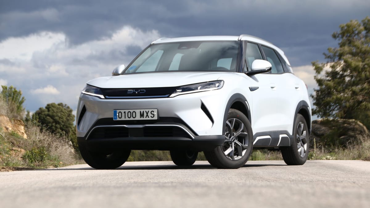 El BYD Atto 2 DM-i llega para romper esquemas: el raro B-SUV híbrido enchufable que nadie esperaba