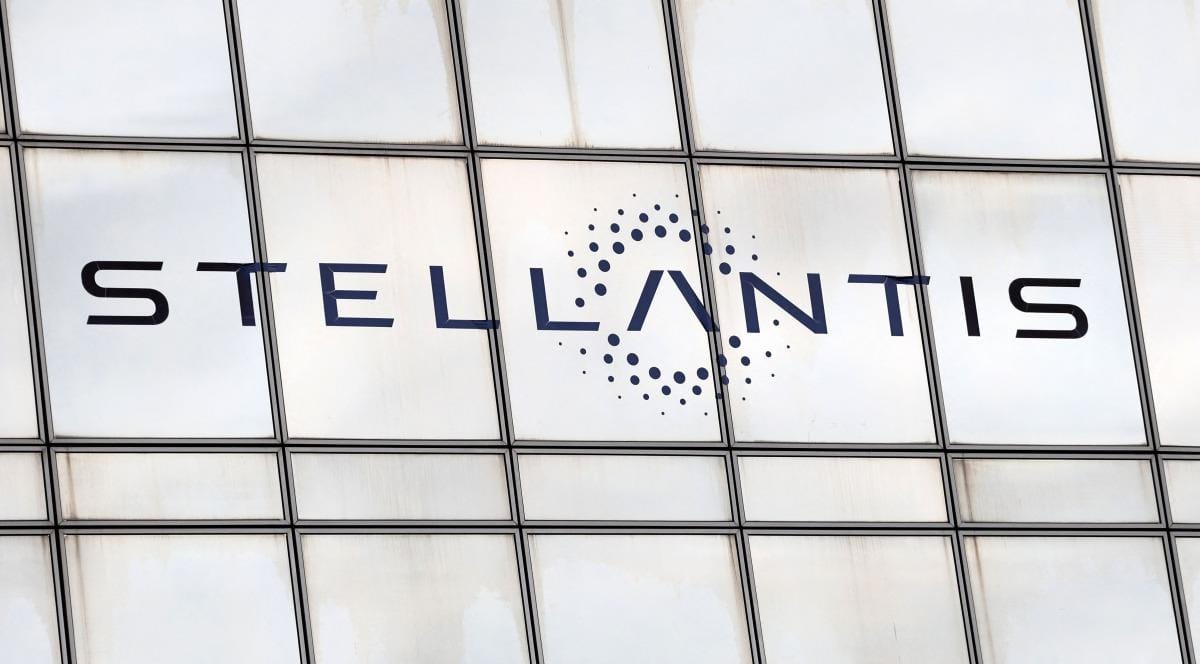 ¿Por qué Stellantis frena sus fábricas? El exceso de stock que nadie vio venir