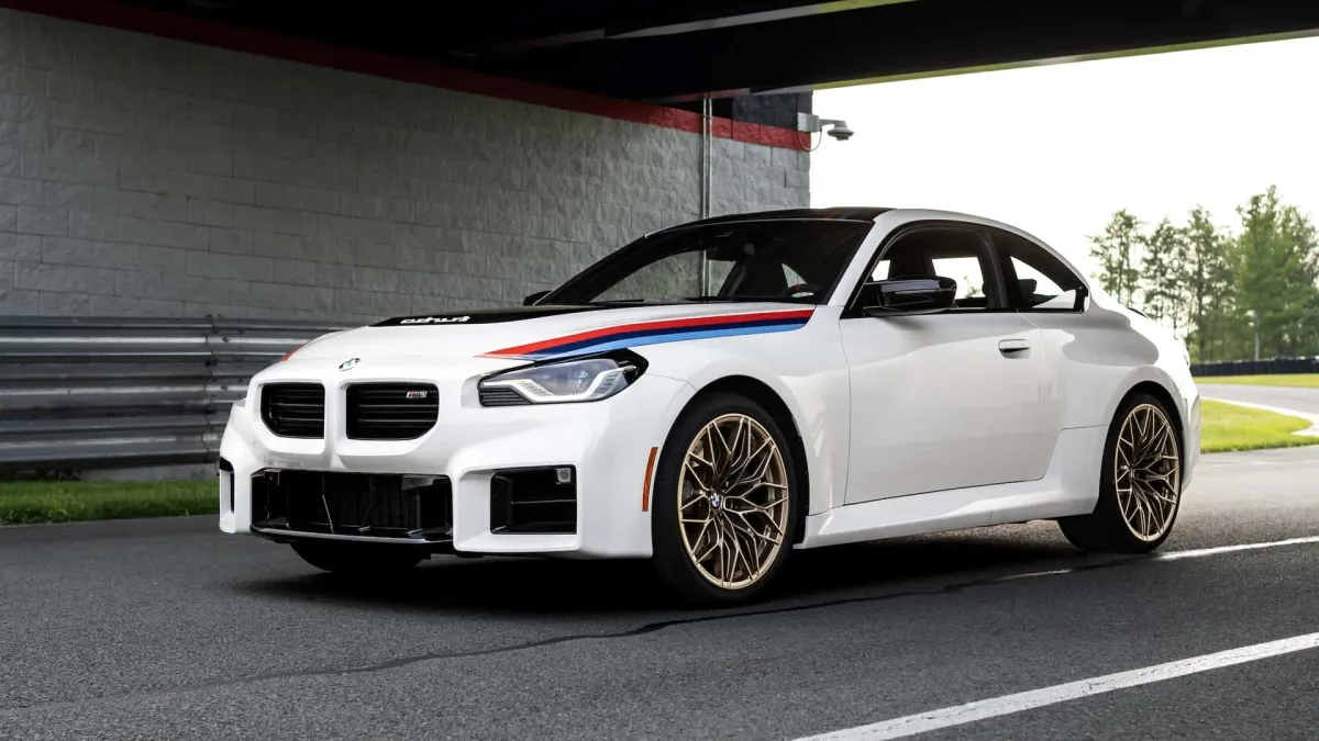 BMW M2 Turbo Design Edition sorprende con guiños al 2002 turbo que solo verás en el retrovisor