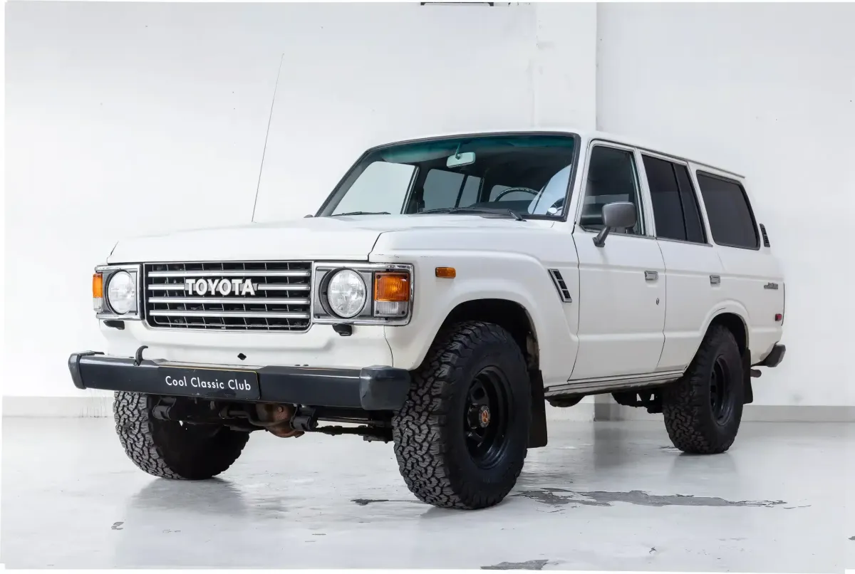 Toyota reimagina el Land Cruiser FJ60 con V6 biturbo de Tundra y casi 400 CV