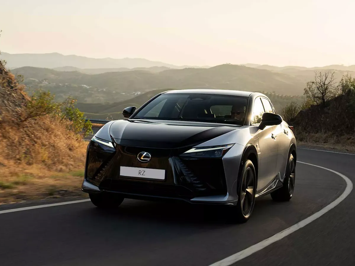 El nuevo Lexus RZ 2026 viene con un restyling con tecnologías muy poco comunes