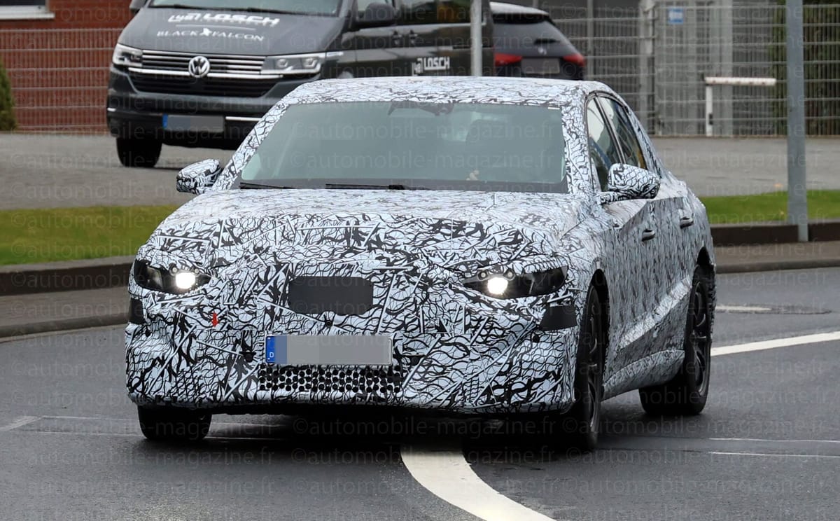 Mercedes Clase E EQ: la berlina eléctrica que suena a clásico y apunta a 2027