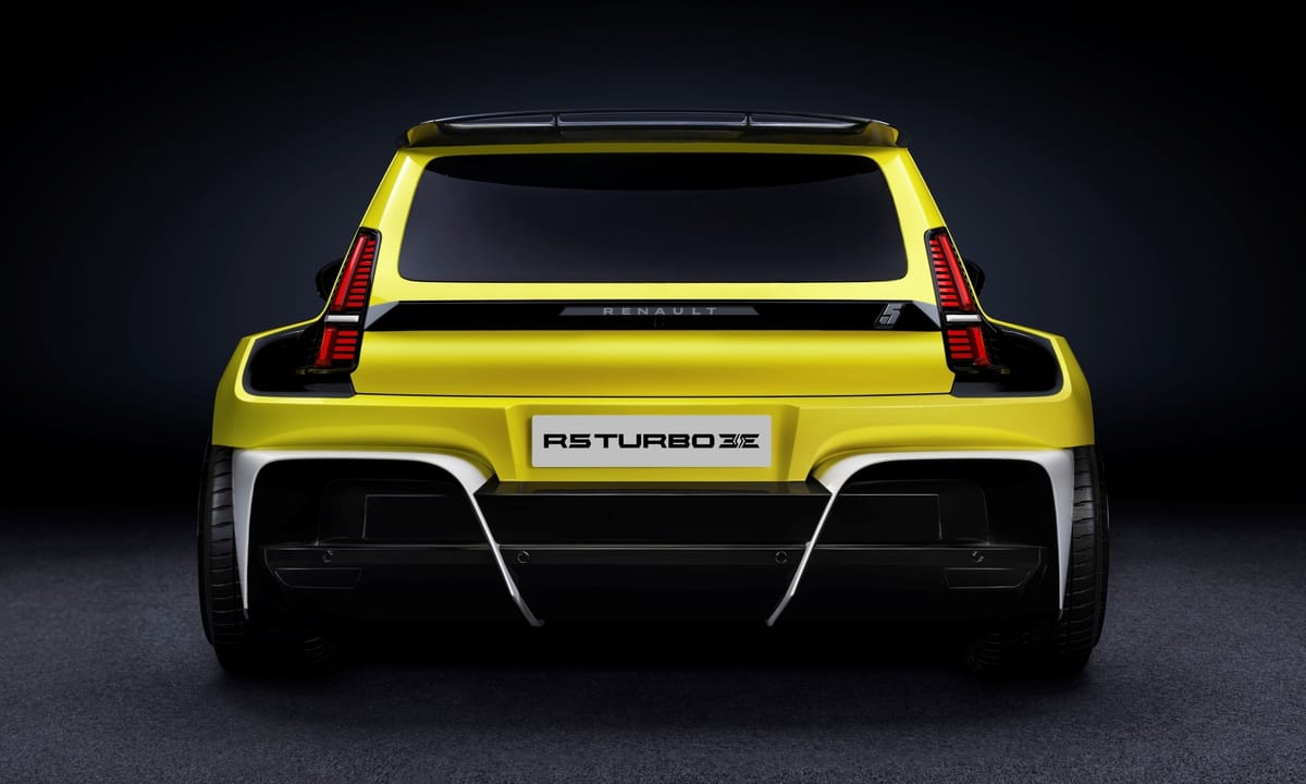 Renault 5 Turbo 3E, el eléctrico que derrapa sin remordimientos: 555 CV y 330 kW de carga