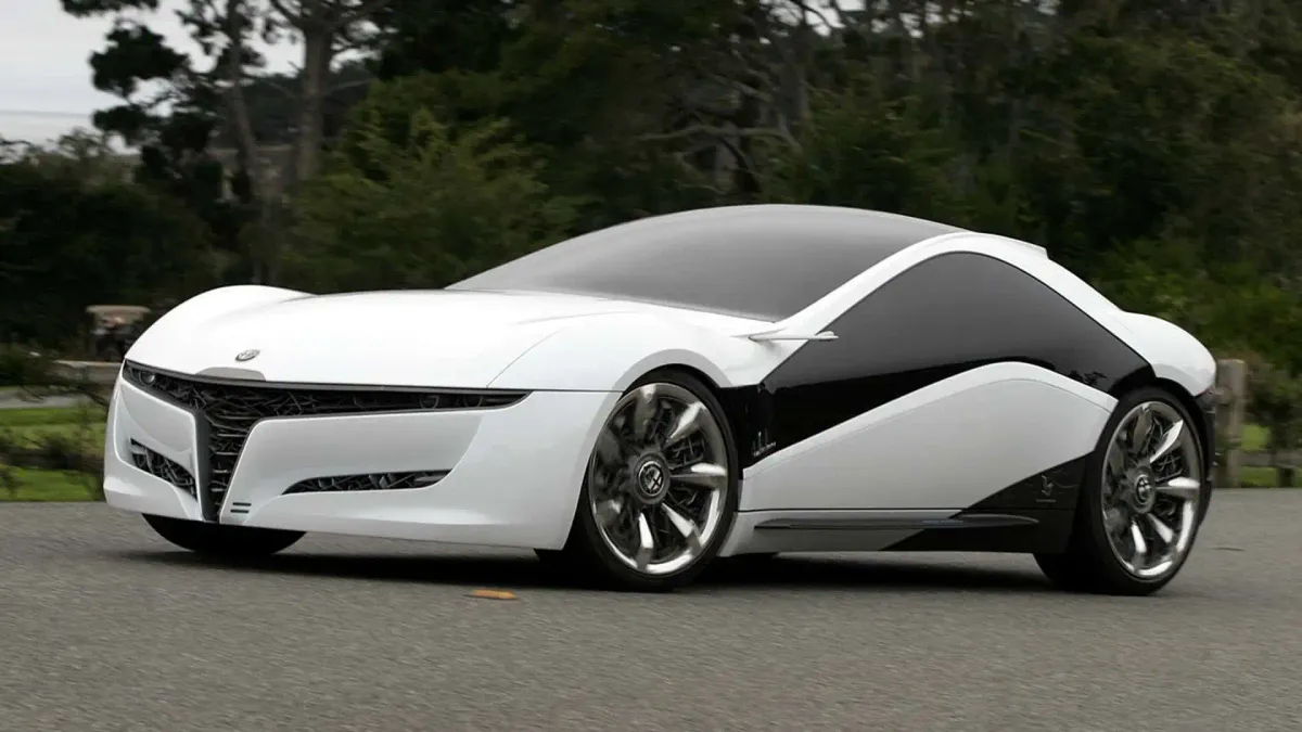 El Alfa Romeo que alzaba puertas a 3,5 metros: Pandion, el hermano radical del 8C
