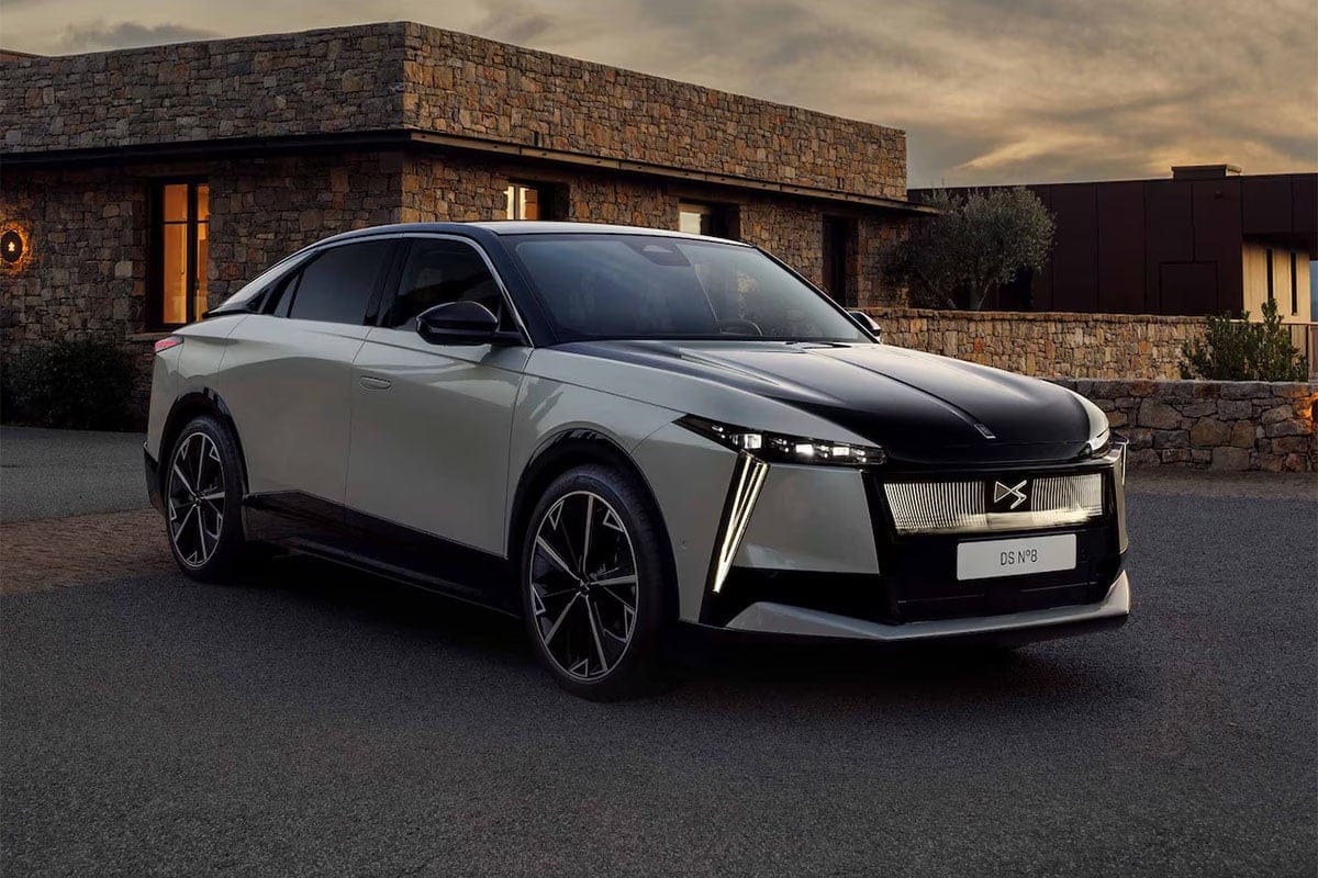 DS Nº8 sorprende con 800 km reales y complica la vida al Tesla Model Y