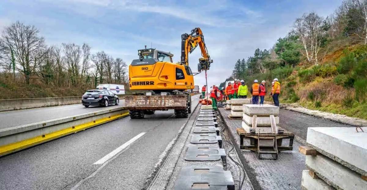 Francia estrena recarga en marcha: 1,5 km y hasta 300 kW invisibles bajo la A10