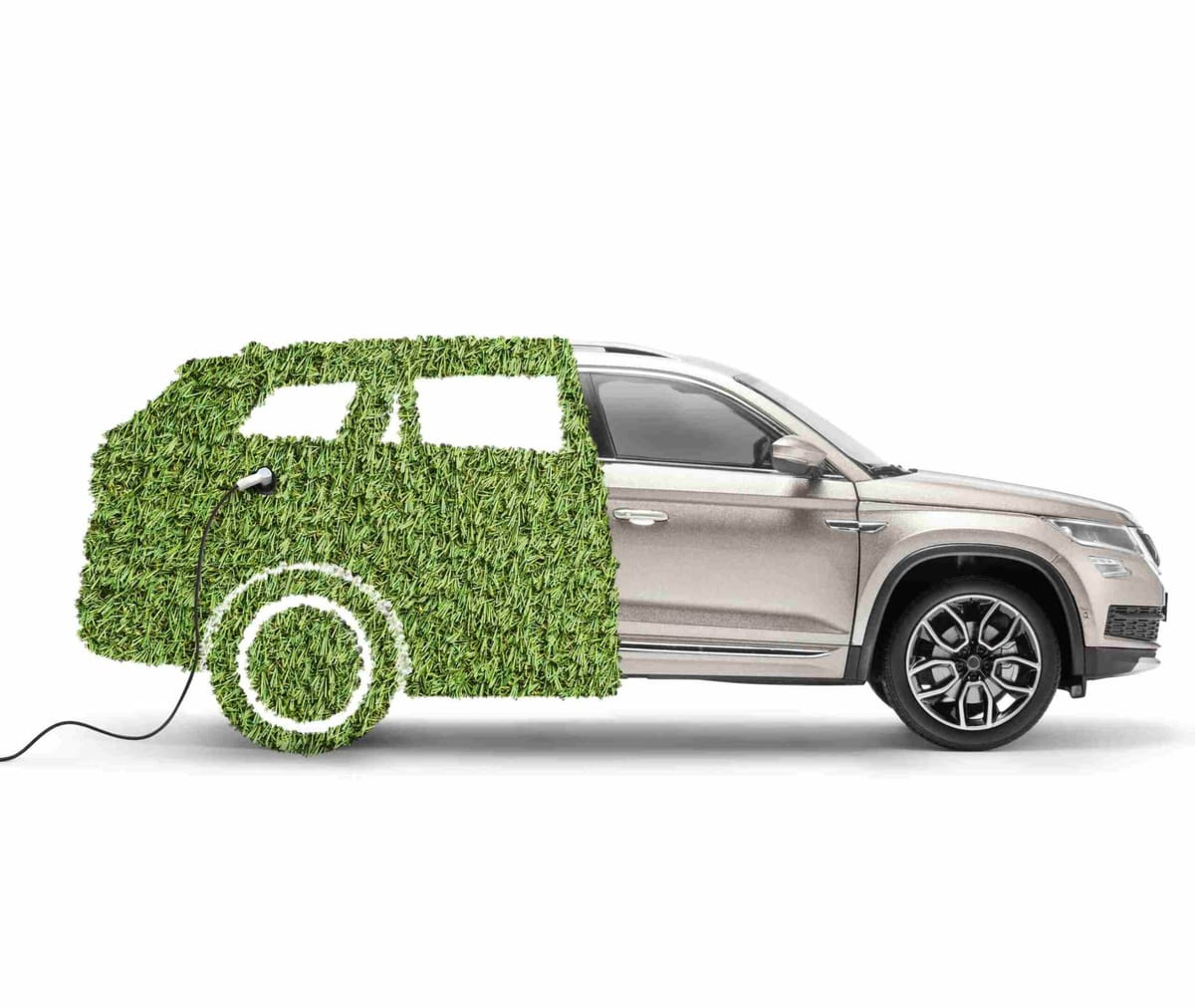 ¿Tu coche híbrido es de verdad híbrido? Descubre el lío de etiquetas que nadie te cuenta