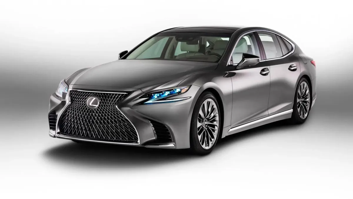 Lexus dice adiós a su berlina más lujosa: el LS se despide y deja el terreno libre a los SUV