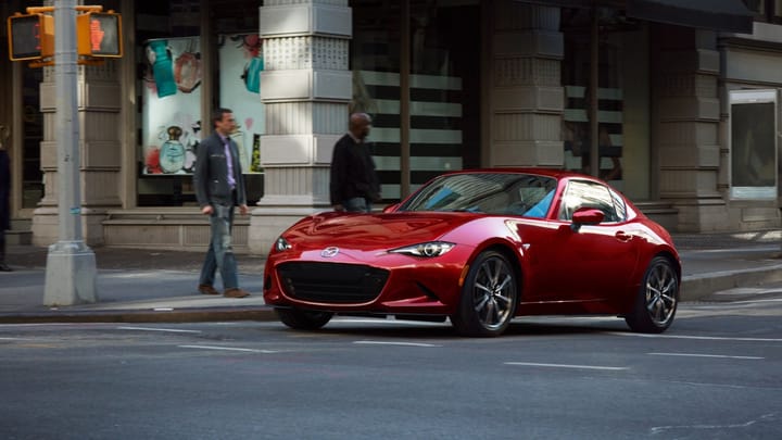 Mazda MX-5 2025, el rebelde que no se rinde