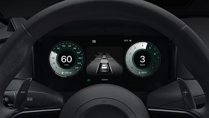 CarPlay Ultra empieza a llegar: Apple mete su iPhone hasta en el salpicadero