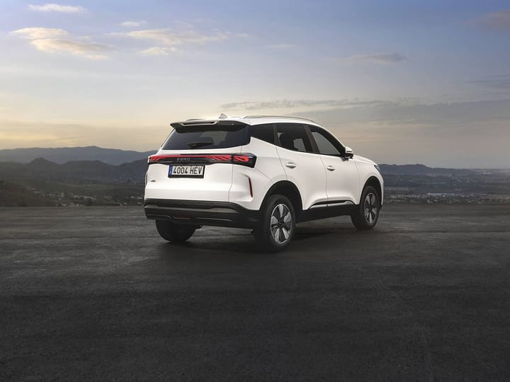 Ebro S400 el SUV urbano made in Barcelona que enseña los dientes por menos de 30.000 euros