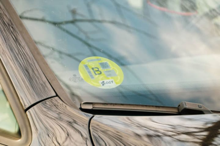 El postureo de las etiquetas medioambientales de la DGT: ¿sirven para algo?