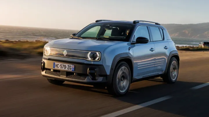 Renault 4 E-Tech: lo hemos probado, el espíritu del clásico sigue vivo