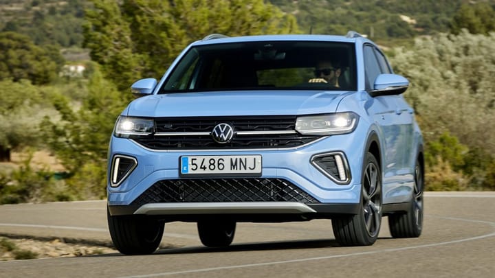 El Volkswagen T-Cross 2026, made in Spain, deja el "Life" tirado en la cuneta
