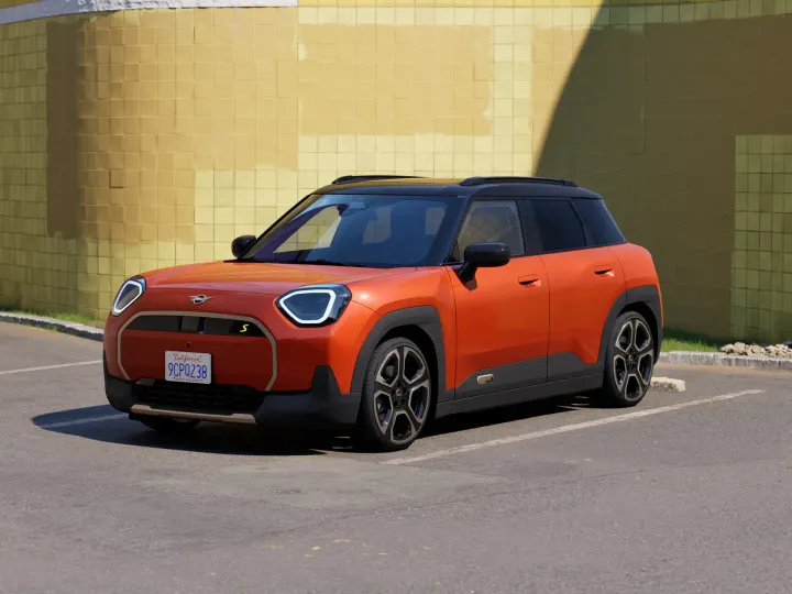 Prueba del Mini Aceman E, ¿pequeño, eléctrico y vacilón?