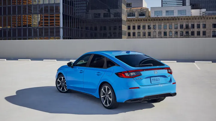 ¿El Honda Civic Híbrido 2025 es el compacto que cambiará las reglas del juego? Primeras impresiones reales
