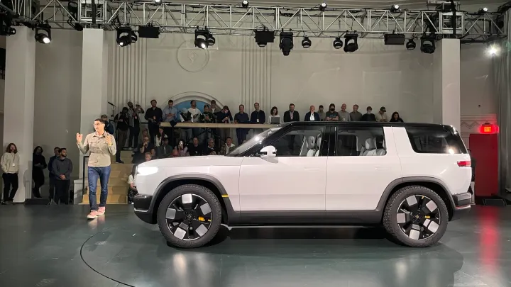 Volkswagen y Rivian: ¿Amigos para siempre? El acuerdo millonario que podría quedarse en papel mojado
