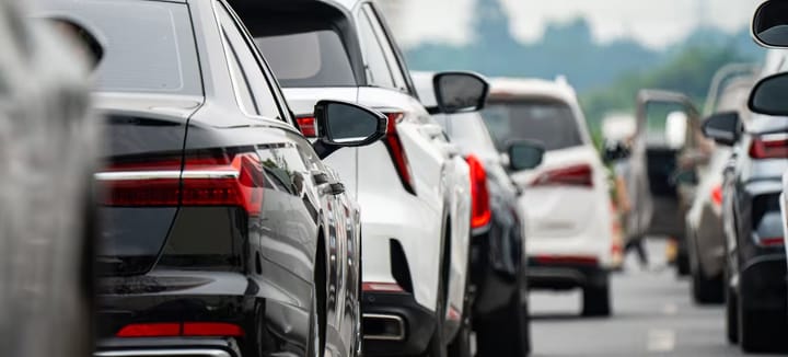 España y Francia cierran filas con 2035 sin combustión y contradicen la estrategia de Alemania e Italia