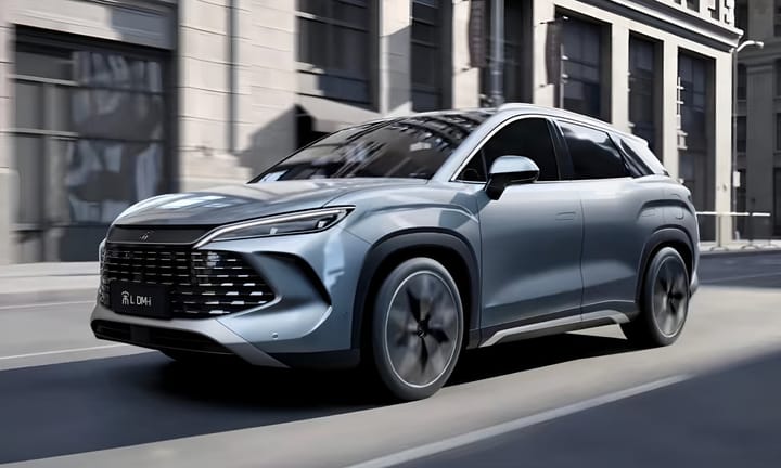 ¿Un PHEV con 200 km eléctricos y 3,4 l cada 100? Así es el renovado BYD Song L DM-i