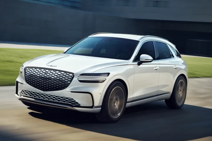 El Genesis GV70 HEV 2026 llega a España: ¿El SUV híbrido que pondrá en apuros al Lexus NX y a los alemanes?