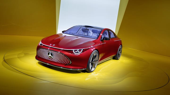 Mercedes CLA eléctrico con casi 800 km y carga ultrarrápida, el sedán que incomoda al Tesla Model 3