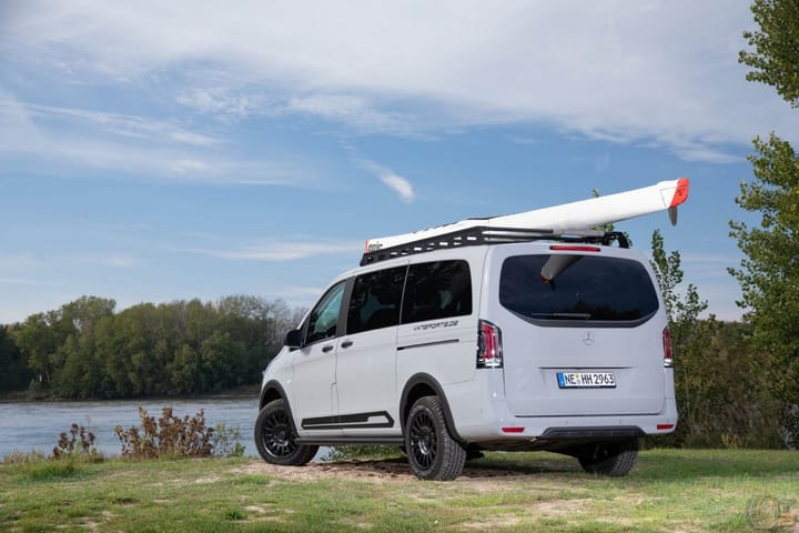 Vansports convierte la Mercedes Vito 124 CDI en una 4x4 aventurera con suspensión elevada