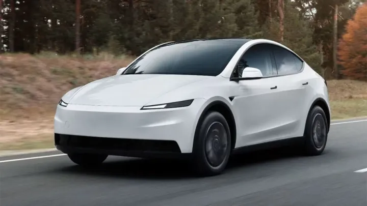 Nuevo Model Y Standard: adiós a la segunda pantalla y hola a un precio que sí tienta