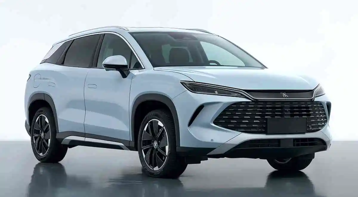 El BYD híbrido que se guarda el motor 200 km y apunta a España: el salto del Song L DM i