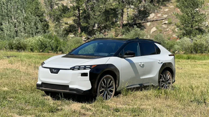 Subaru Solterra 2026: 342 CV y más de 500 km por carga manteniendo precio. ¿AWD eléctrico revelación?