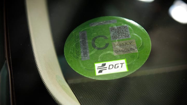 ¿Tienes un coche con etiqueta C? Esto es lo que va a cambiar antes de que te des cuenta