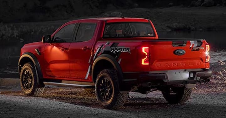 Ford patenta un airbag barrera para la segunda fila que también puede salvar a los de delante