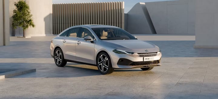 MG8 híbrido enchufable 2026 sacude el segmento D ¿tiembla el BYD Seal 6?