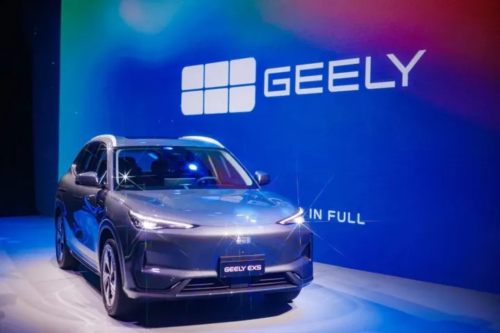 Geely prepara su asalto a España con eléctricos y PHEV asequibles para agitar el dominio de BYD